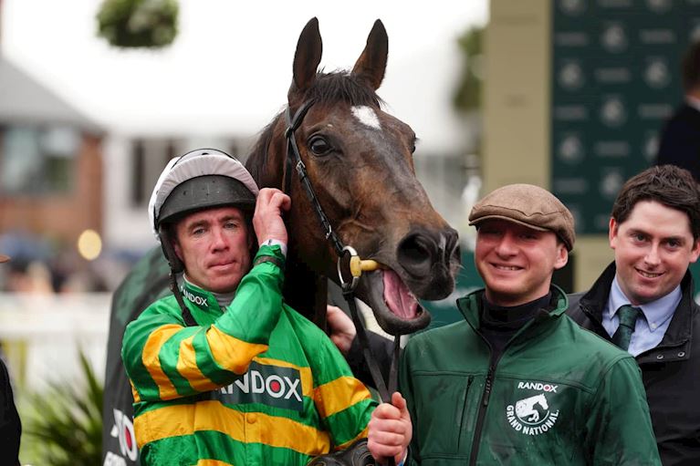 RANDOX GRAND NATIONAL FESTIVAL NEWS: FAMOUS MCMANUS SILKS SUCCESSFUL OVER GRAND NATIONAL FENCES AS I