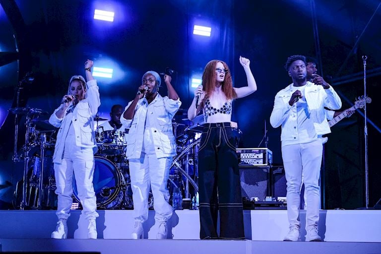 Jess Glynne Sandown Park 3JPG.jpg