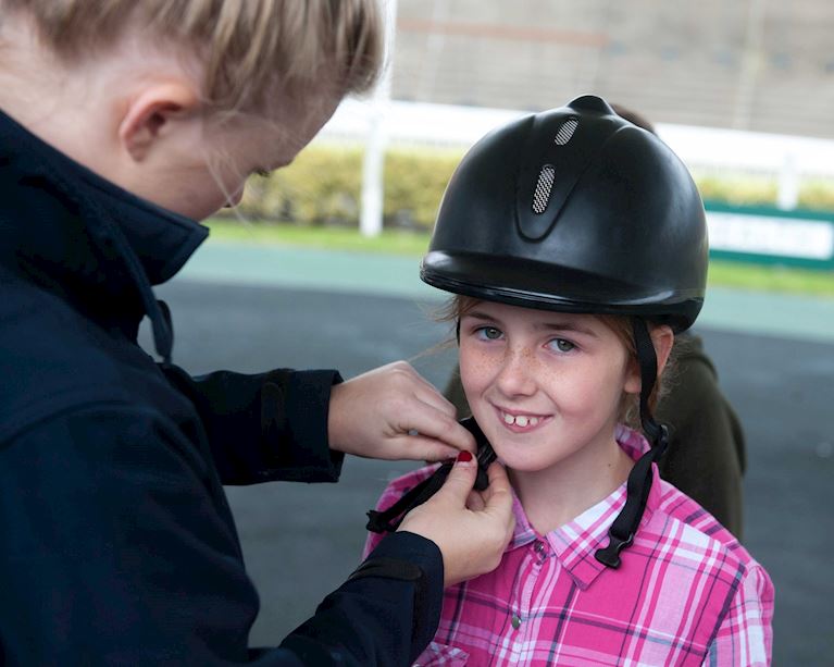 AINTREE-COMMUNITY-PROGRAMME-RIDING-LESSONS