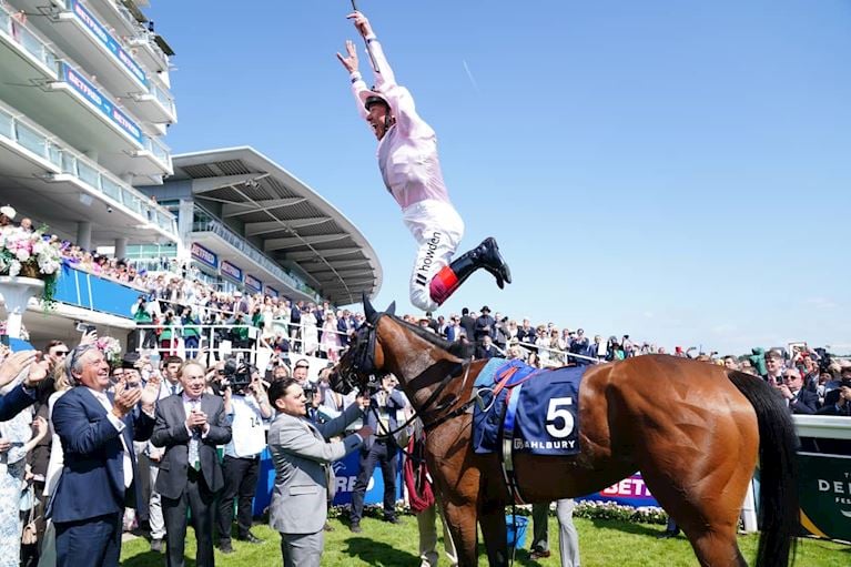 EMILY UPJOHN HANDS SIXTH DAHLBURY CORONATION CUP TO FRANKIE DETTORI WITH IMPRESSIVE SUCCESS