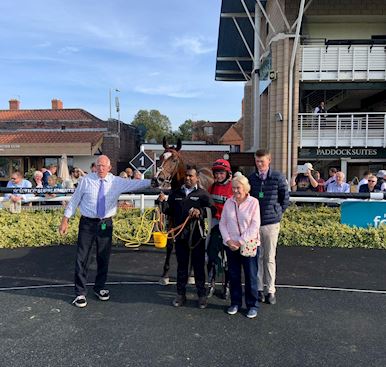 WARWICK RACEDAY ROUND-UP: TRAINER GARY HANMER ENJOYS FIRST-EVER DOUBLE ON POUNDLAND FOUNDATION RACED
